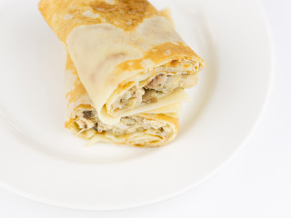 Блинчик с курицей и грибами